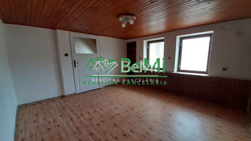 DOM - CHALUPA s garážou, krásnym okolím, výhľadmi ... Banská Štiavnica (070-12-DAR)