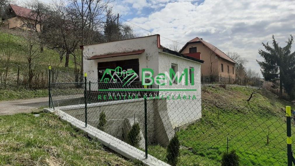 DOM - CHALUPA s garážou, krásnym okolím, výhľadmi ... Banská Štiavnica (070-12-DAR)