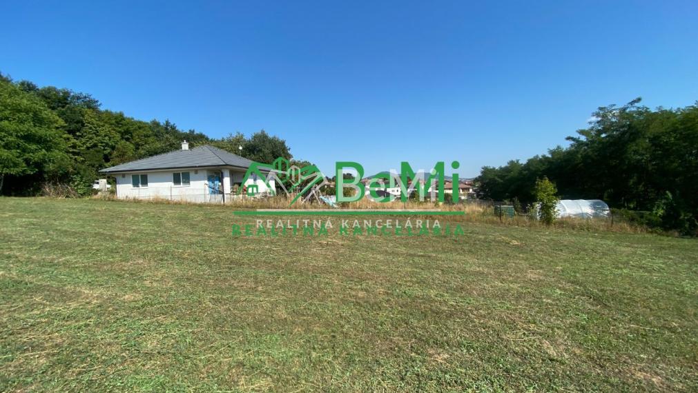 REZERVOVANÉ Pozemok Malý Lapáš 1 321 m2 ID 333-14-MIG