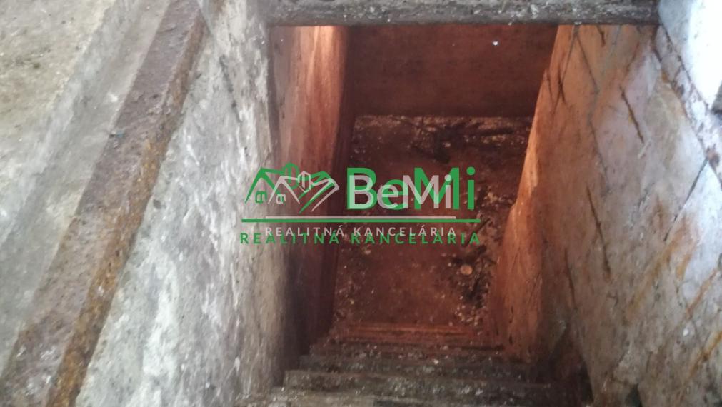 Predaj chatky so záhradou - Levice (025-13-DUJU)