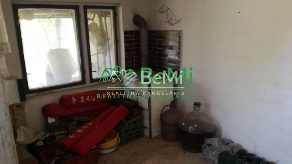 Predaj chatky so záhradou - Levice (025-13-DUJU)