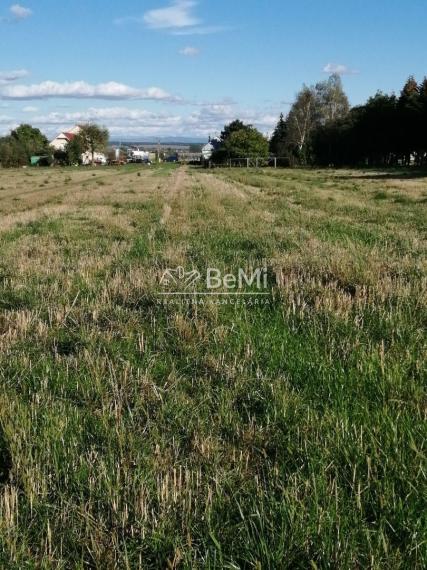 Exkluzívne len u nás! Krásny pozemok na predaj v obci Sačurov