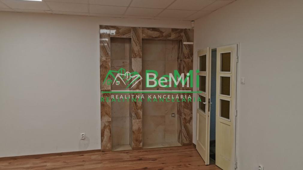 PRENÁJOM : Kancelárske priestory v centre Žilina (006-25-JSZ)