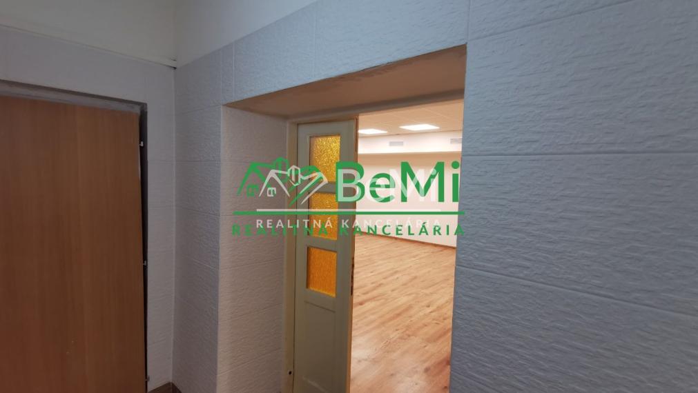 PRENÁJOM : Kancelárske priestory v centre Žilina (006-25-JSZ)