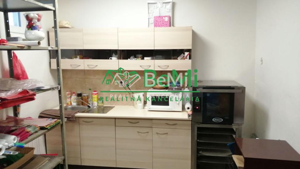 Predaj: obchodné a prevádzkové priestory, 216m2, Bytča, časť Mikšová (173-15-MACHa)