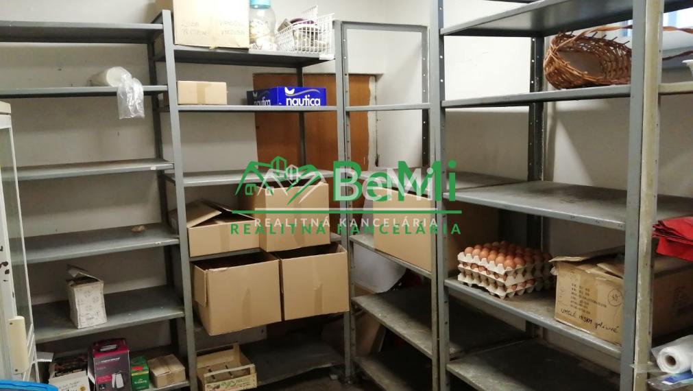 Predaj: obchodné a prevádzkové priestory, 216m2, Bytča, časť Mikšová (173-15-MACHa)