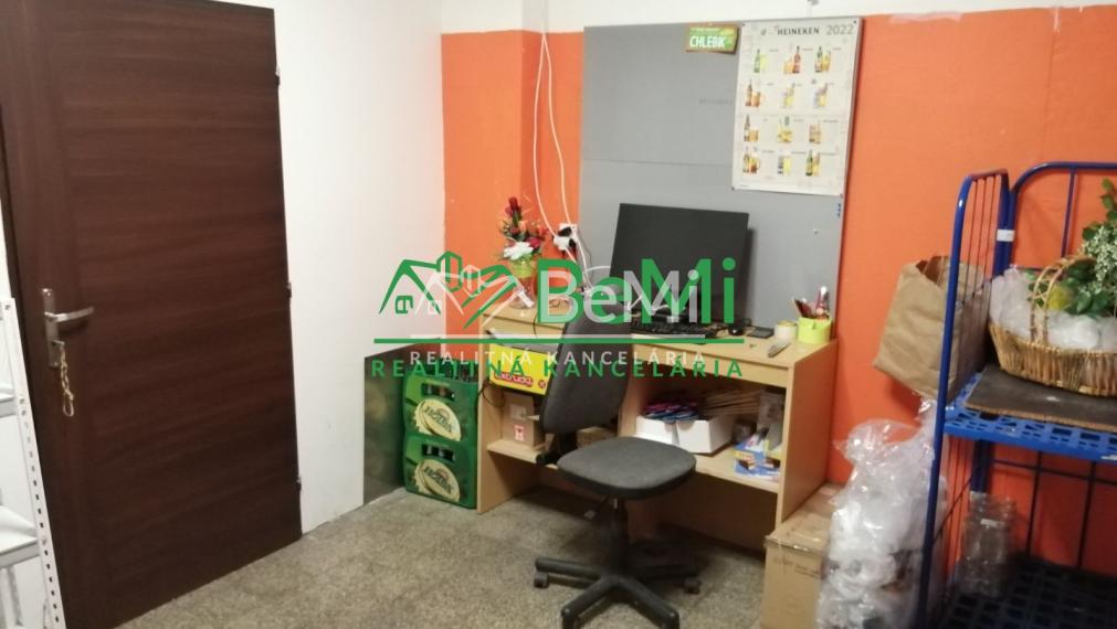 Predaj: obchodné a prevádzkové priestory, 216m2, Bytča, časť Mikšová (173-15-MACHa)