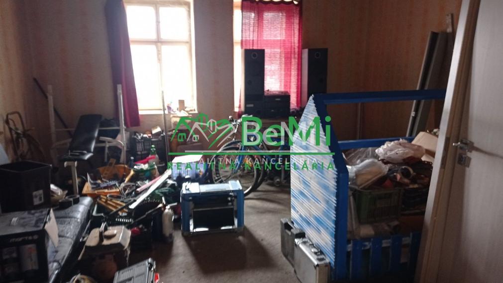 Predaj vidieckeho domu, chalupy - Žemberovce ( 041-12-DUJU)