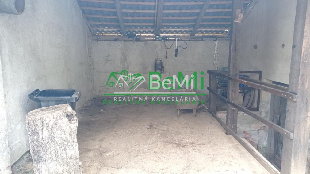 Predaj vidieckeho domu, chalupy - Žemberovce ( 041-12-DUJU)