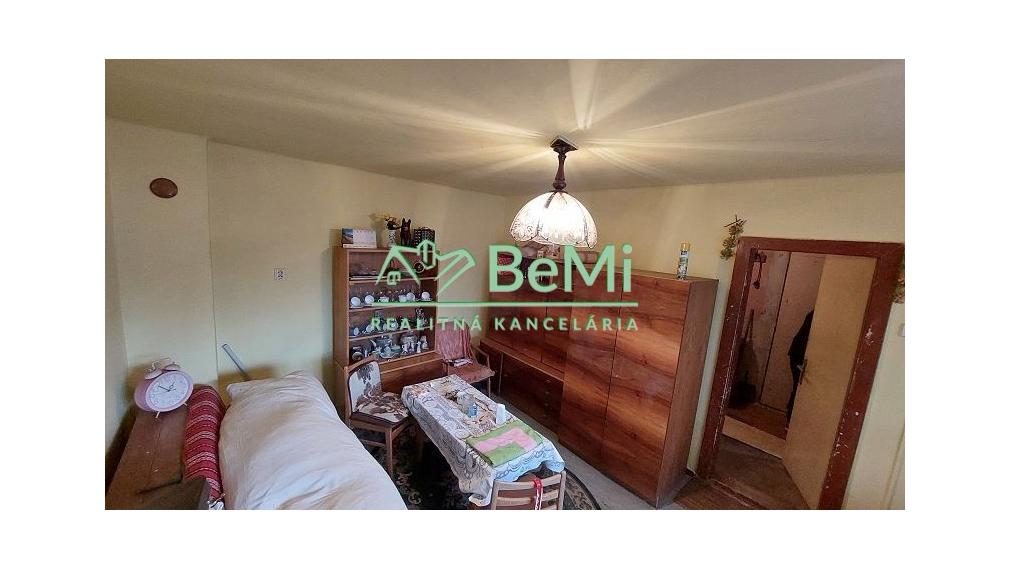 Predaj - starý rodinný dom v obci Radošina ID 118-12-LUGUa