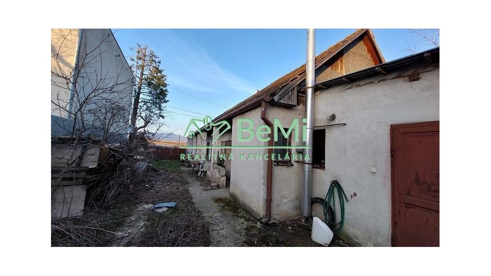 Predaj - starý rodinný dom v obci Radošina ID 118-12-LUGUa