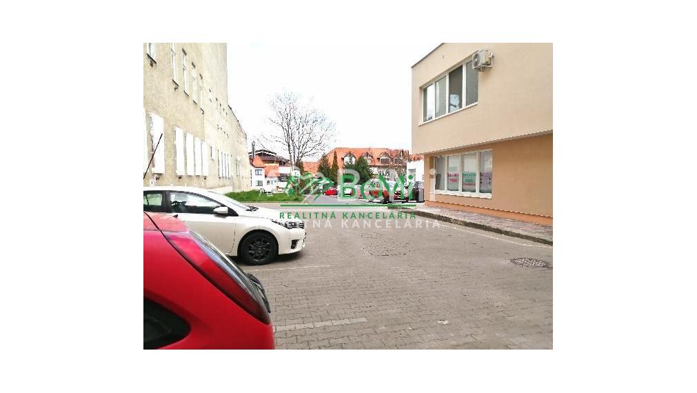 Kancelársky  priestor na prenájom-Lučenec