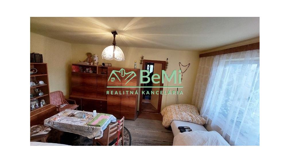 Predaj - starý rodinný dom v obci Radošina ID 118-12-LUGUa