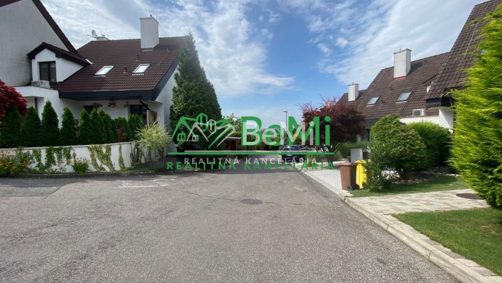 REZERVOVANÉ Rodinný dom Nitra - Zobor 6 - izbový ID 399-12-MIG