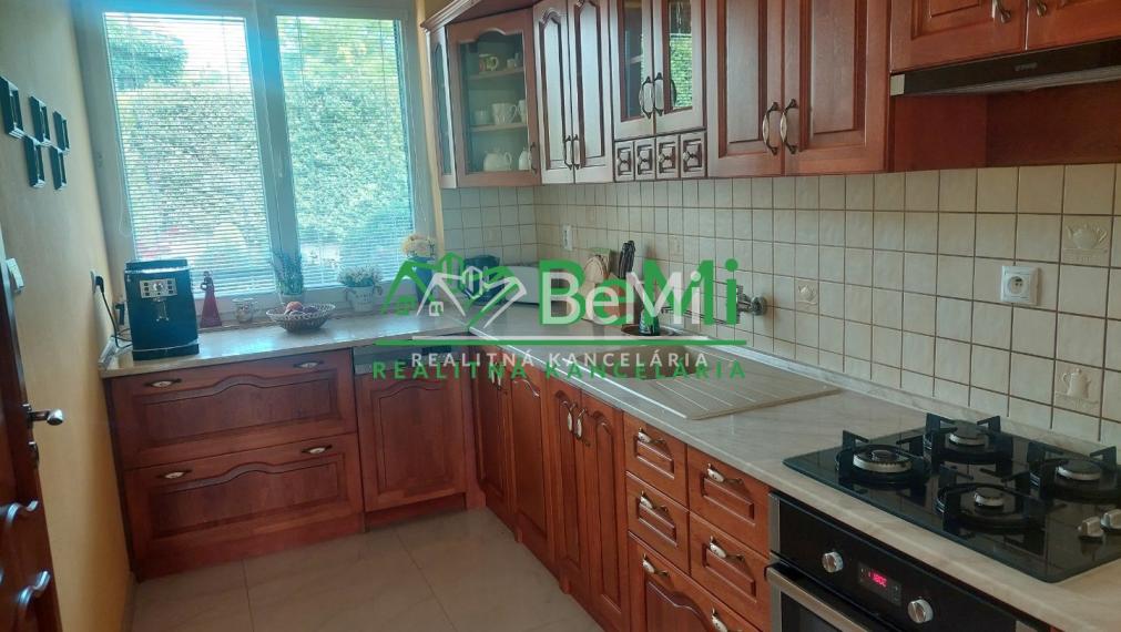 REZERVOVANÉ Rodinný dom Nitra - Zobor 6 - izbový ID 399-12-MIG