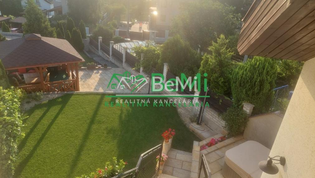 REZERVOVANÉ Rodinný dom Nitra - Zobor 6 - izbový ID 399-12-MIG