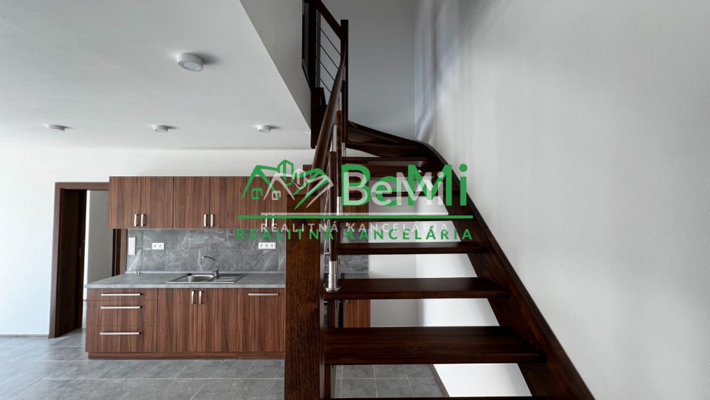 Prenájom  bytu v rodinnom dome  v tichej časti mesta Bytča (217-213-MACH)