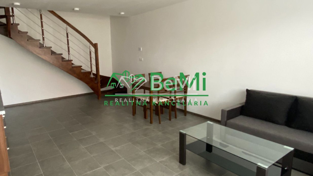 Prenájom  bytu v rodinnom dome  v tichej časti mesta Bytča (217-213-MACH)