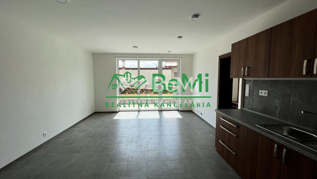 Prenájom  bytu v rodinnom dome  v tichej časti mesta Bytča (217-213-MACH)