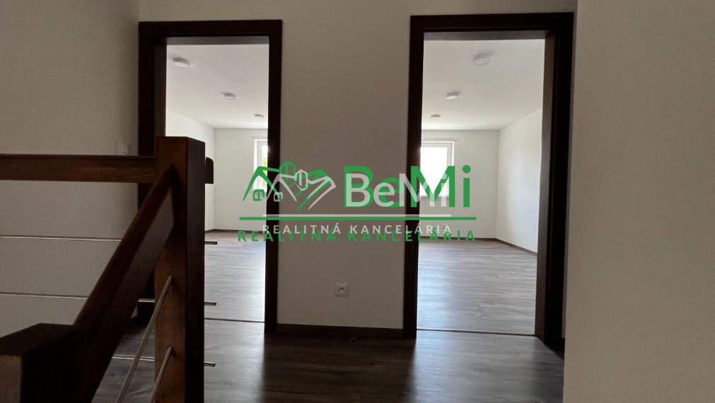 Prenájom  bytu v rodinnom dome  v tichej časti mesta Bytča (217-213-MACH)