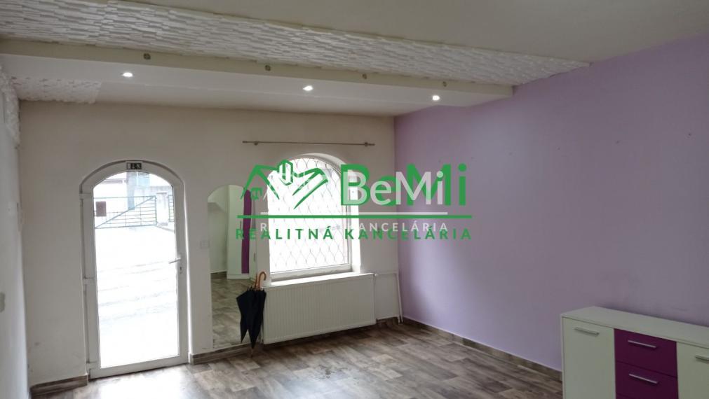 Prenájom podnikateľského priestoru - Levice (054-25-DUJU)