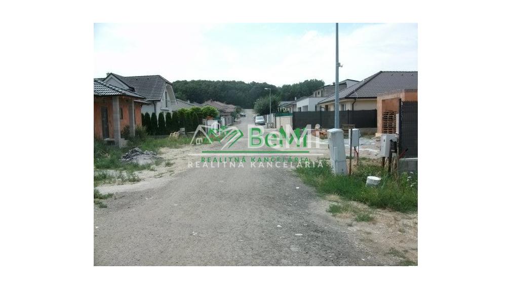 POSLEDÝ rodinný dom. NOVOSTAVBA rodinný dom Malý Lapáš (1038-12-RP)