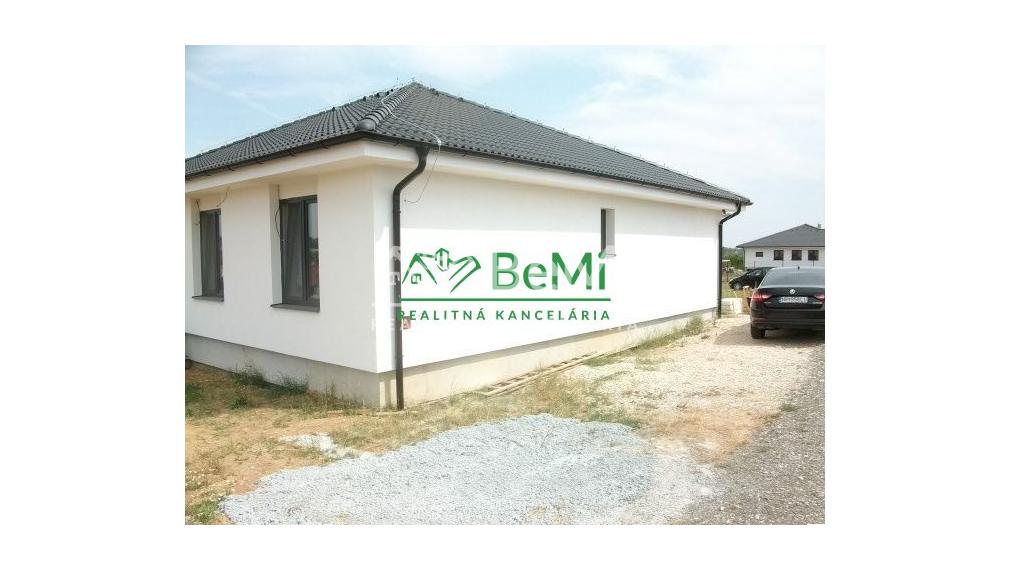 POSLEDÝ rodinný dom. NOVOSTAVBA rodinný dom Malý Lapáš (1038-12-RP)