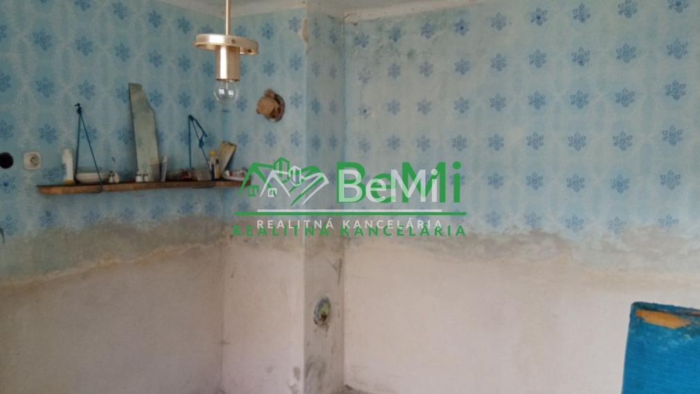 Predaj, vidiecký dom - Čaradice (1128-12-AFI)