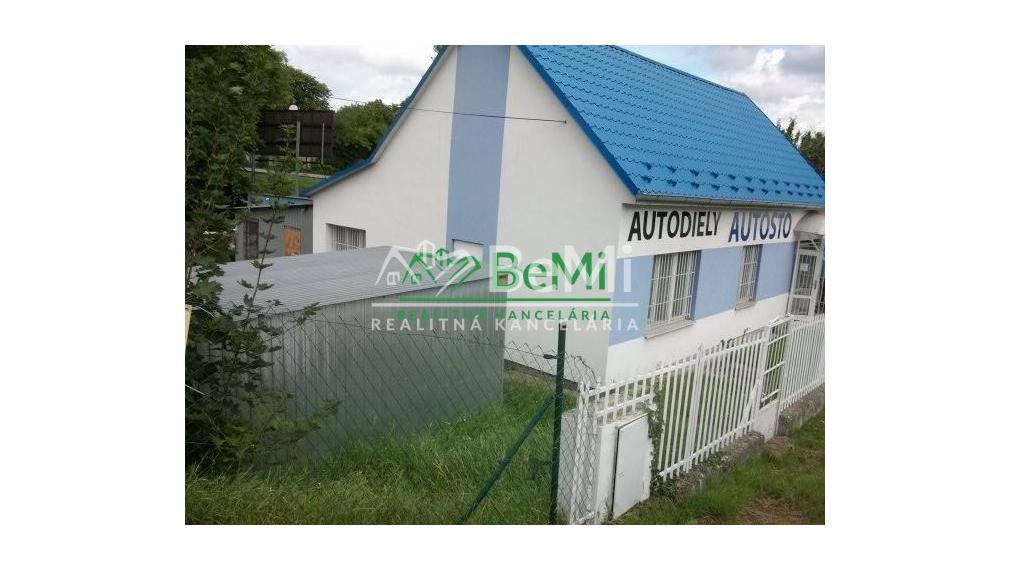 Rodinný dom pre firmu a podnikanie s veľkým pozemkom vo výbornej lokalite -  Nitra (1095-12-RP)