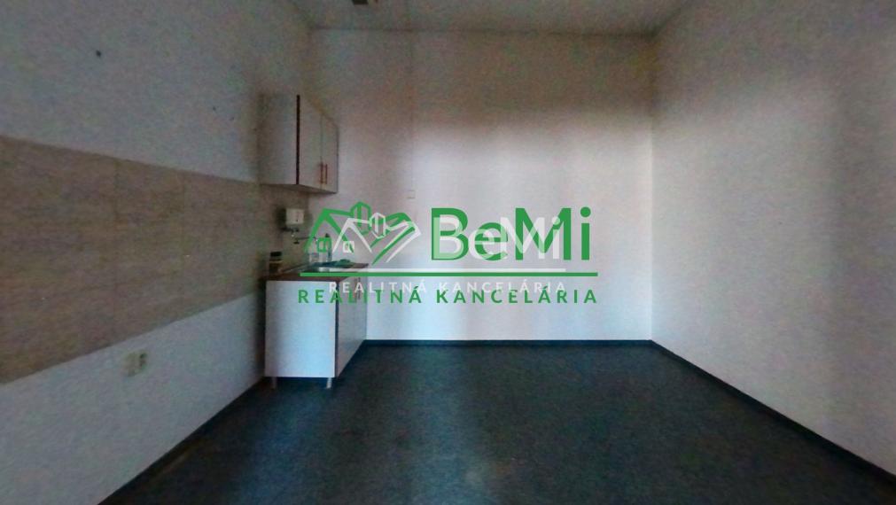 Komerčný /prevádzkový priestor na prenájom-Lučenec