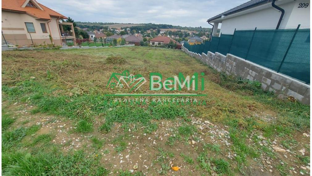 Predaj stavebný  pozemok  Nitra- Malý Lapáš (044-14-ERFa)