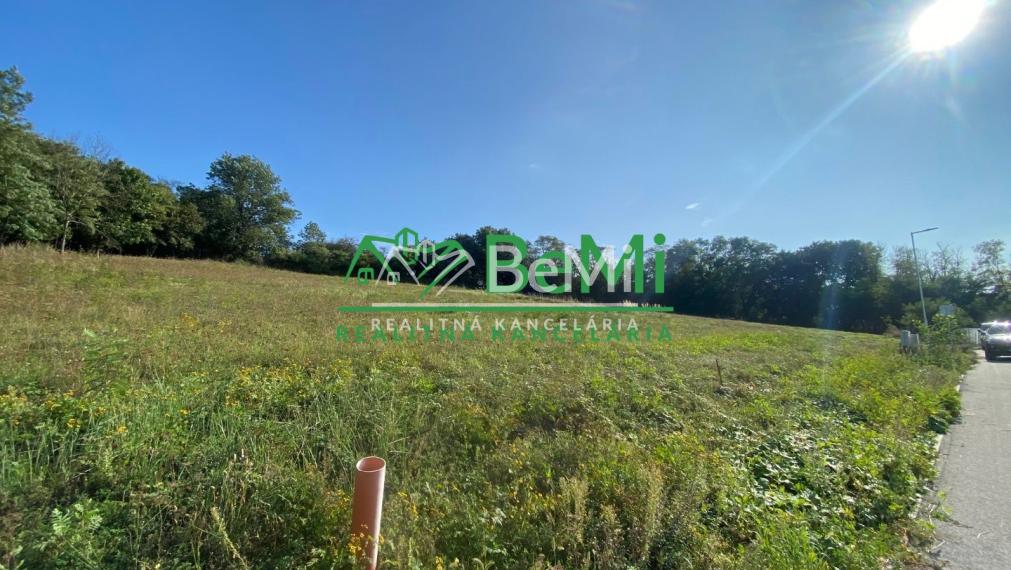 Pozemok 762 m2 Podhorany ID 415-14-MIG