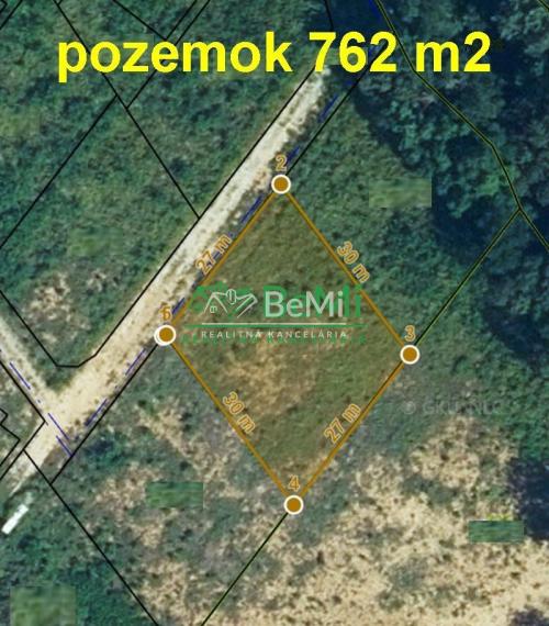 Pozemok 762 m2 Podhorany ID 415-14-MIG