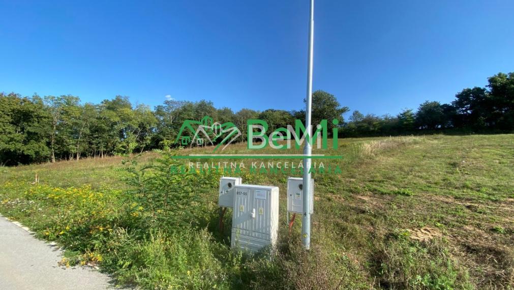 Pozemok 762 m2 Podhorany ID 415-14-MIG