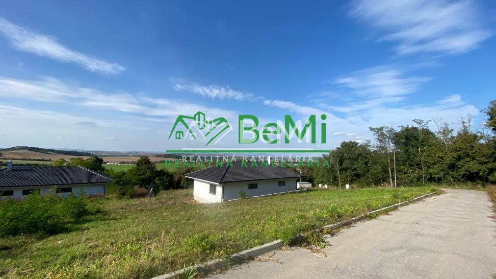 Pozemok 762 m2 Podhorany ID 415-14-MIG