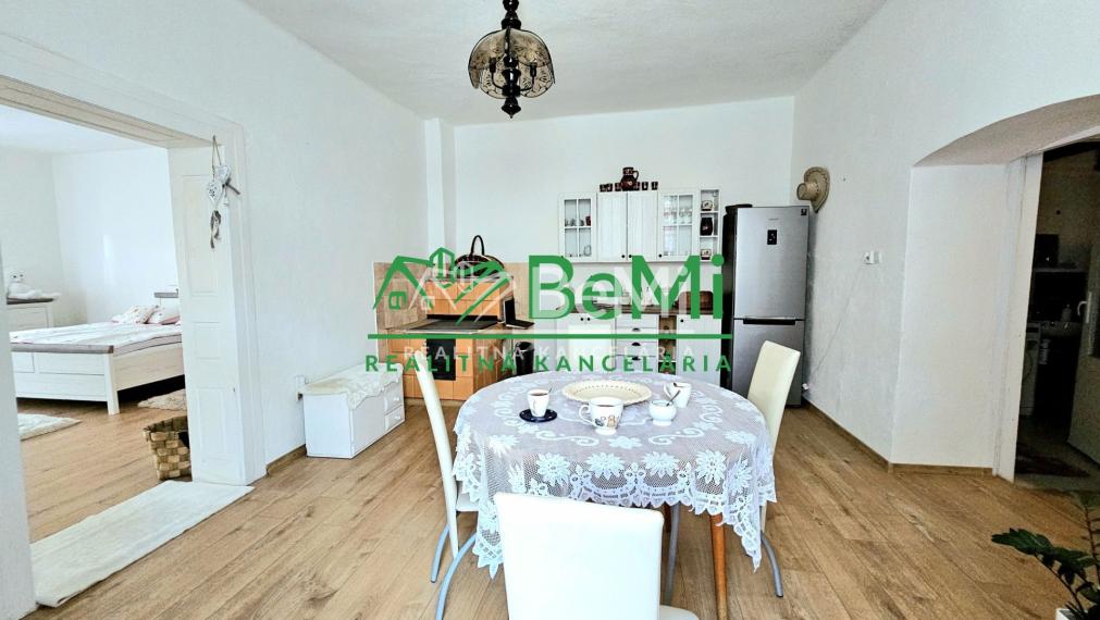 KRÁSNA ROMANTICKÁ CHALUPA V PRÍRODE 1230m2 - NA PREDAJ