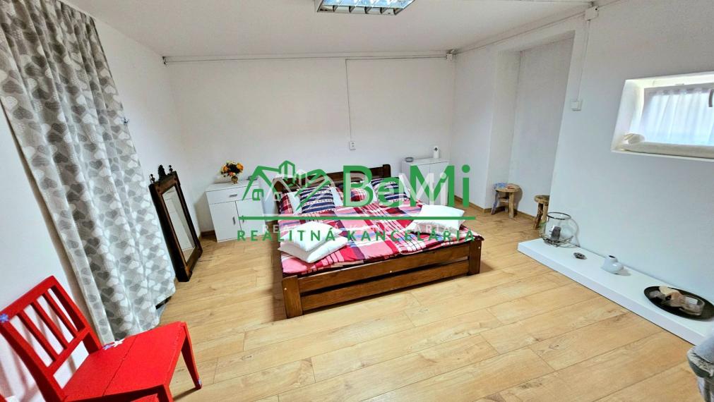 KRÁSNA ROMANTICKÁ CHALUPA V PRÍRODE 1230m2 - NA PREDAJ