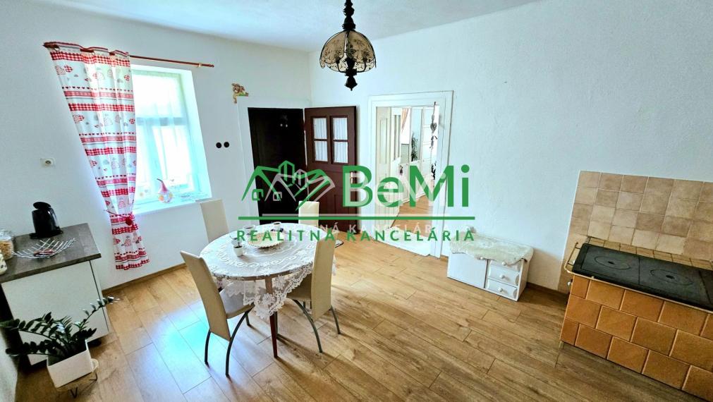 KRÁSNA ROMANTICKÁ CHALUPA V PRÍRODE 1230m2 - NA PREDAJ