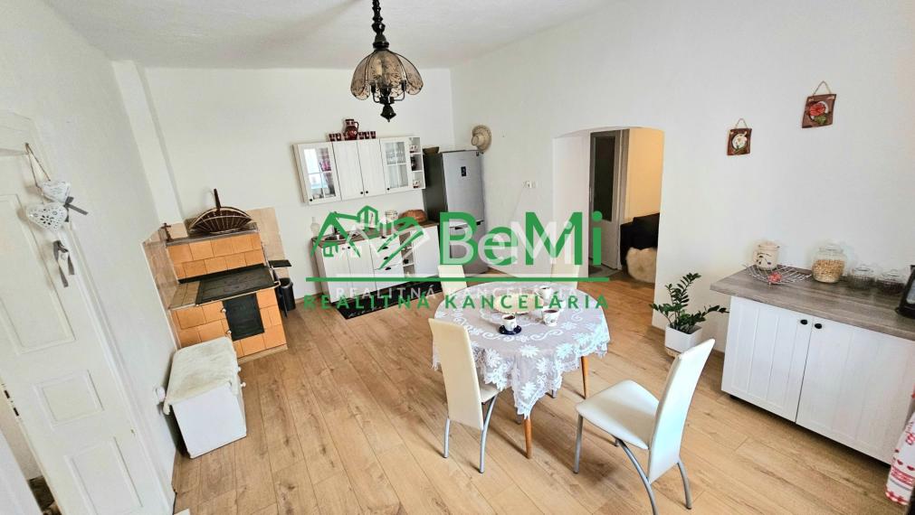 KRÁSNA ROMANTICKÁ CHALUPA V PRÍRODE 1230m2 - NA PREDAJ