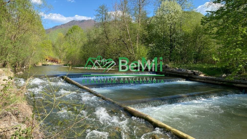 Chata v obci Belá, okres Žilina, 1336m2  048-13-PEMO