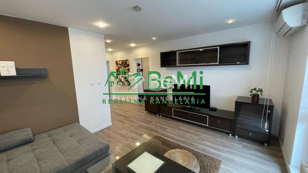 Prenájom 3 izbového bytu Štefániková Michalovce