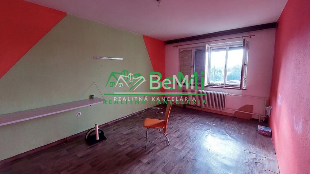 Na predaj - rodinný dom v obci Kovarce - ID 147-12-LUGUa