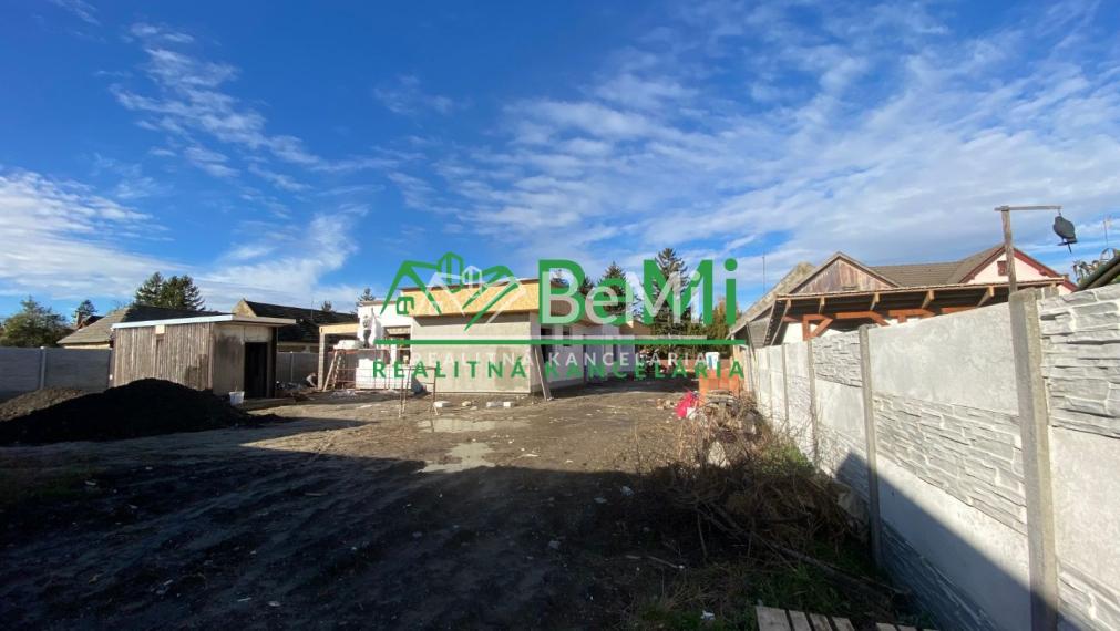 Novostavba , moderný dvojdom v obci Žihárec ID 424-12-MIG