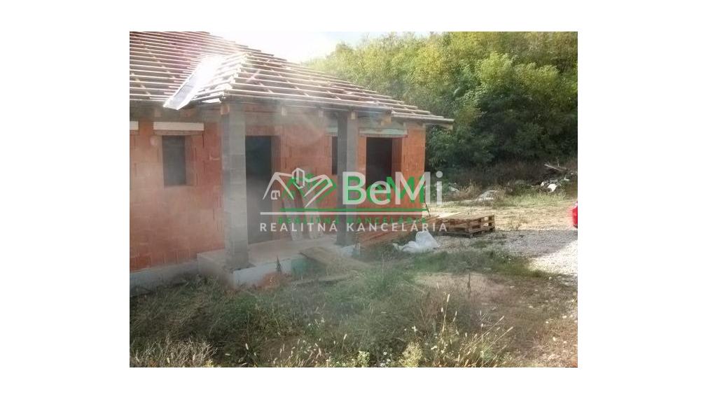 POSLEDNÝ 5 izbový rodinný dom PRI LESE: Novostavba Malý Lapáš