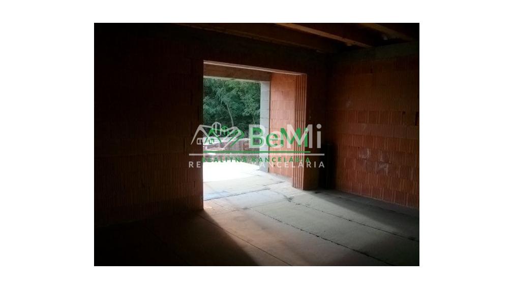 POSLEDNÝ 5 izbový rodinný dom PRI LESE: Novostavba Malý Lapáš