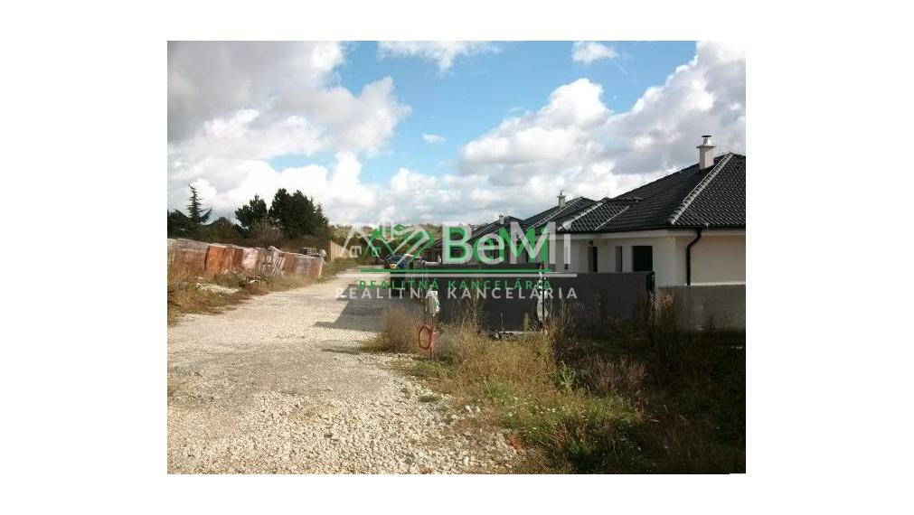 POSLEDNÝ 5 izbový rodinný dom PRI LESE: Novostavba Malý Lapáš