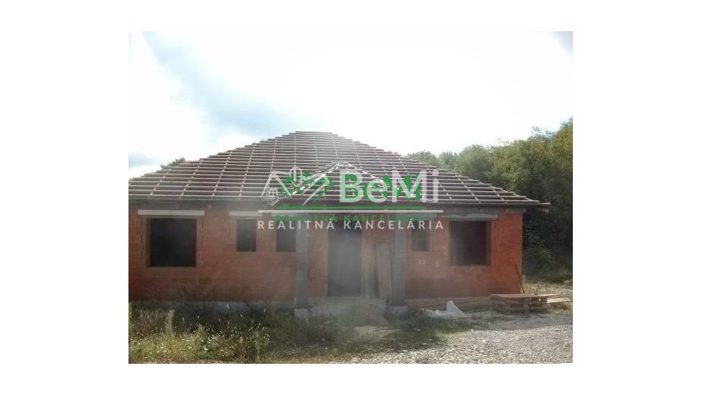 POSLEDNÝ 5 izbový rodinný dom PRI LESE: Novostavba Malý Lapáš