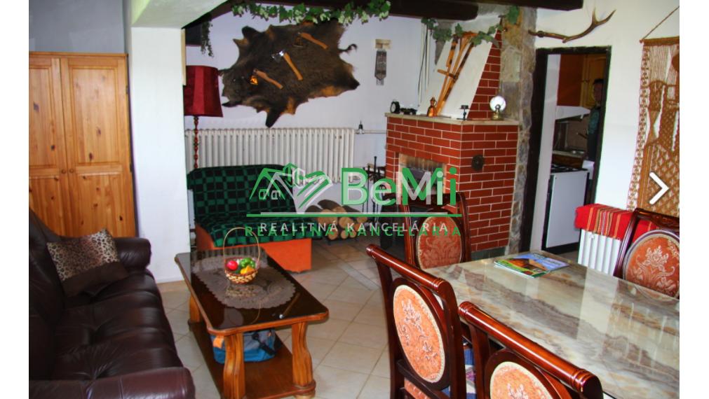 Chata na úplnej samote v lese s vlastnou prístupovou cestou  039-13-MACHO