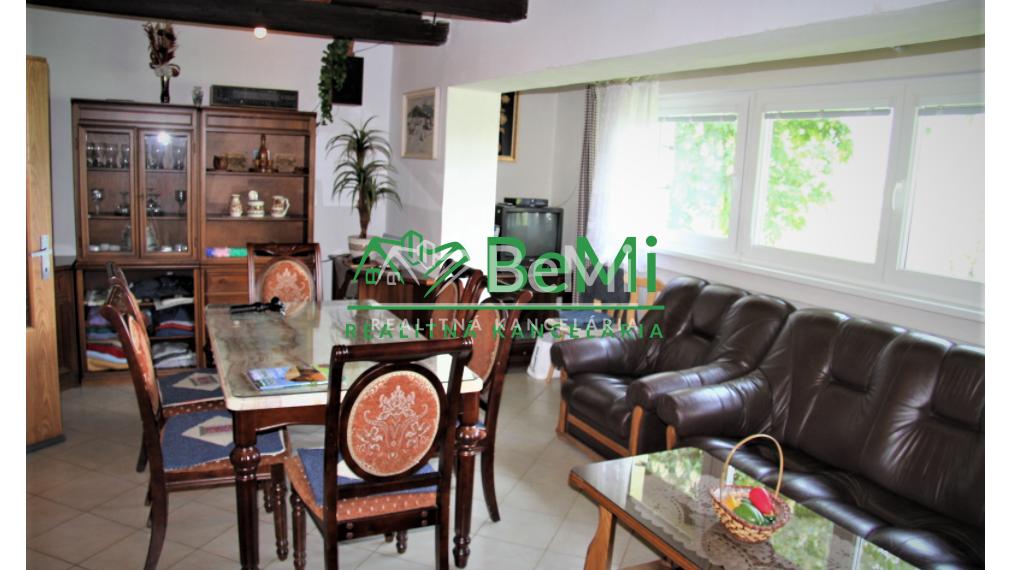 Chata na úplnej samote v lese s vlastnou prístupovou cestou  039-13-MACHO