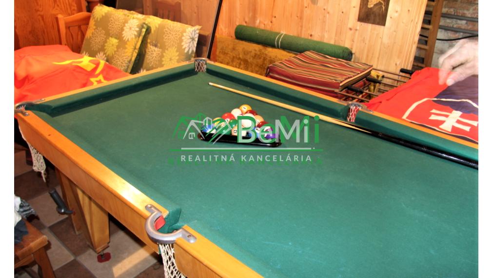 Chata na úplnej samote v lese s vlastnou prístupovou cestou  039-13-MACHO